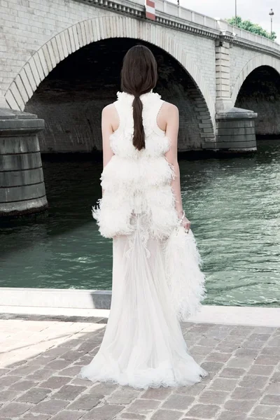 Look 10